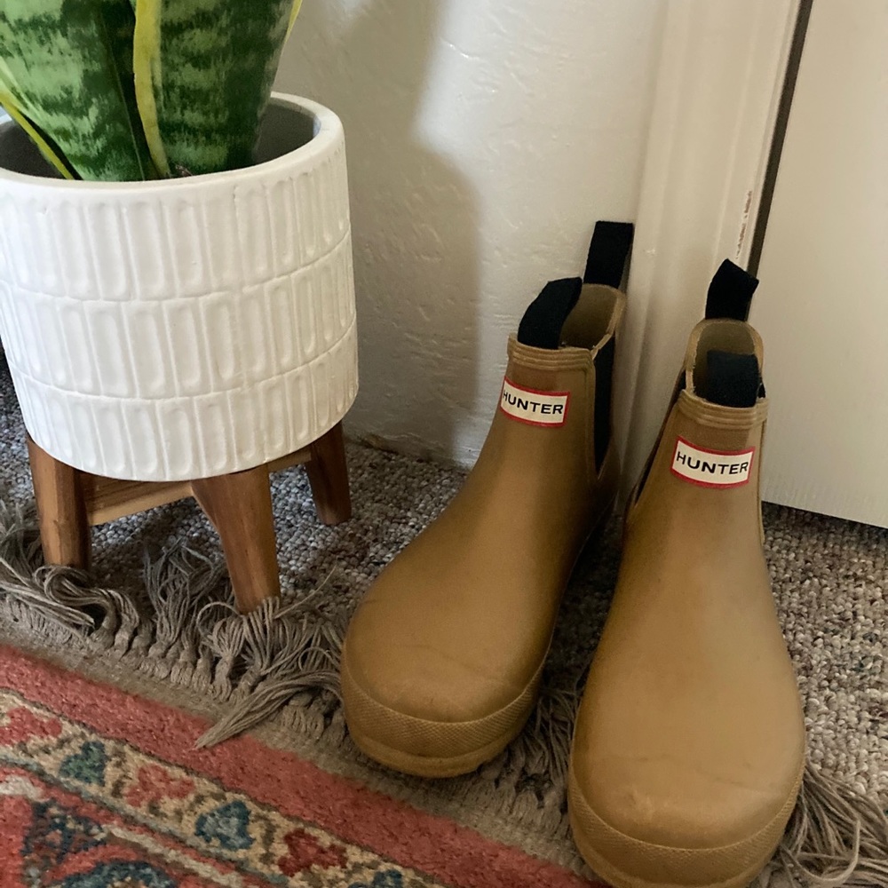 Hunter Rain Boots Chelsea Style Mustard